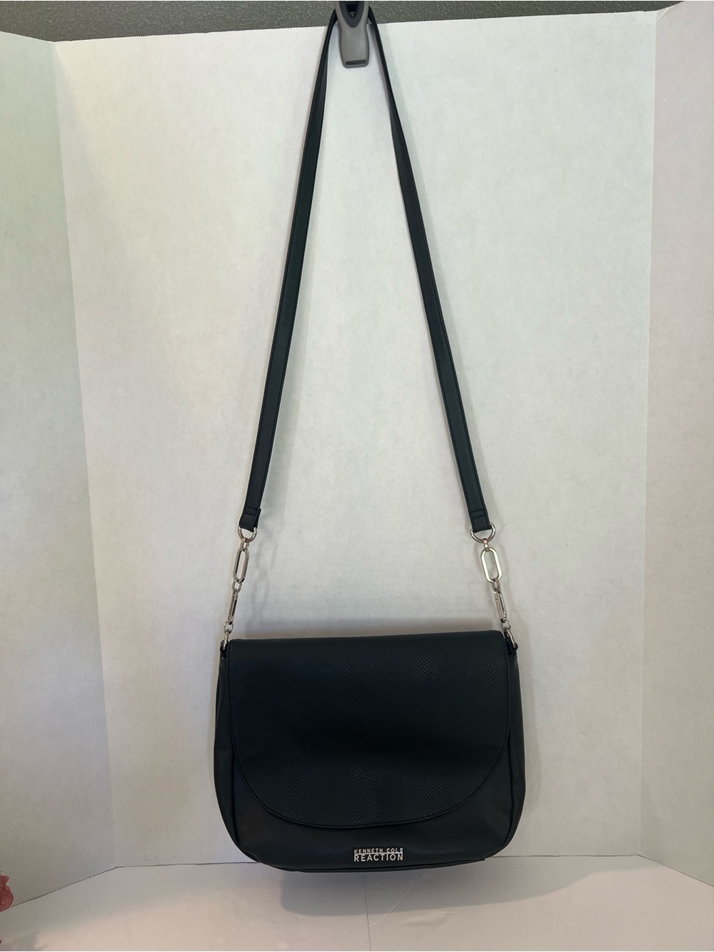 Kenneth Cole Reaction Black Crossbody Shoulder Bag Purse